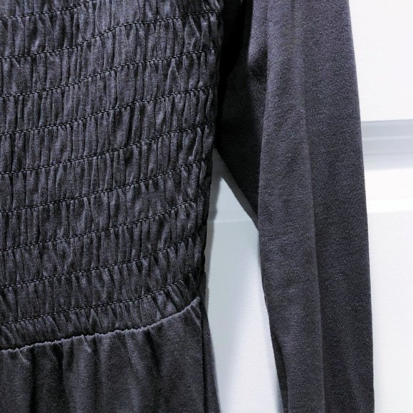 "SOLD" - AEO Grey Long Sleeved Top - Picture 5 of 5